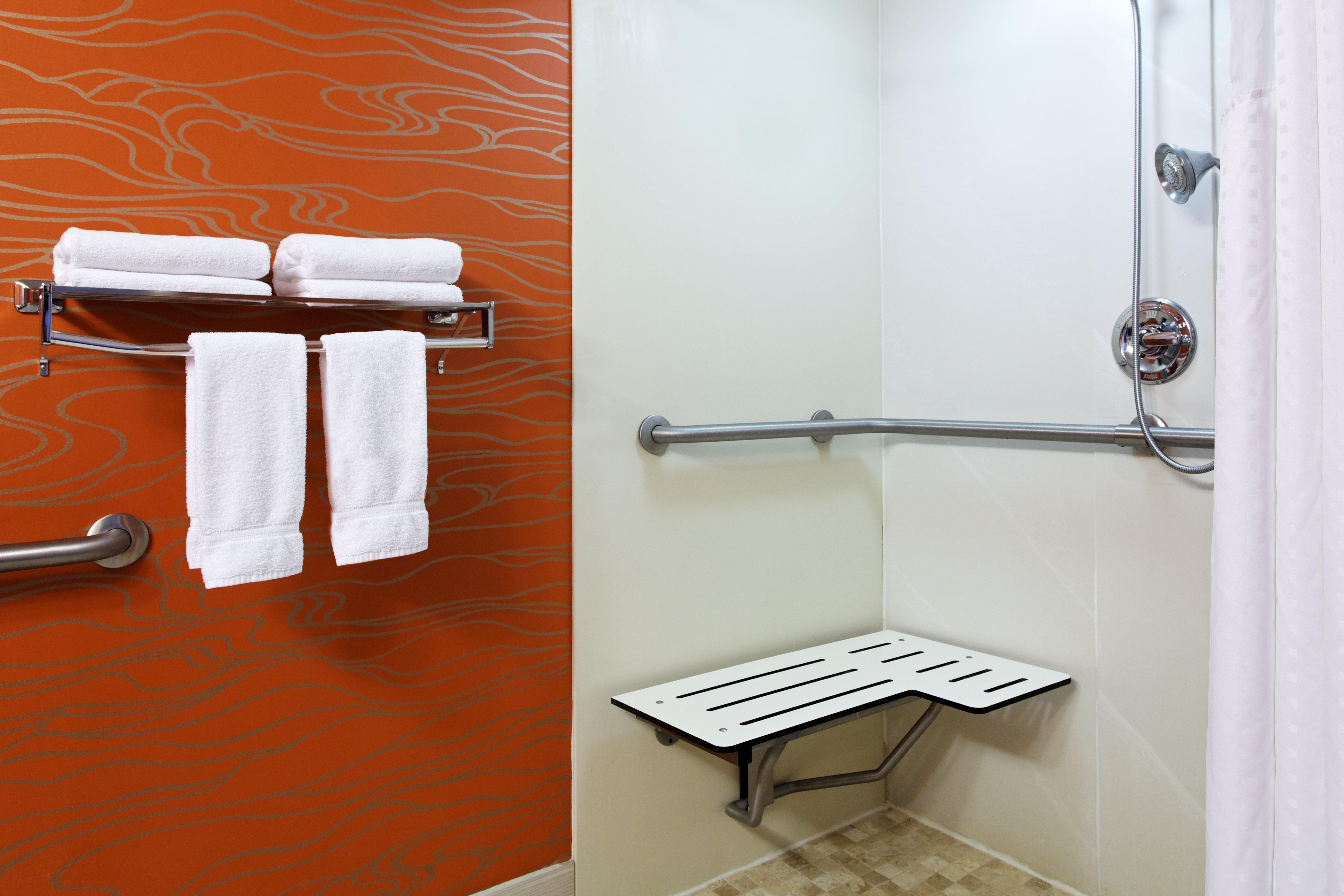 Holiday Inn Express Richmond-Brandermill-Hull Street By Ihg Экстерьер фото